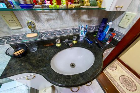 Casa à venda com 298m², 4 quartos e 5 vagasBanheiro da Suite 1