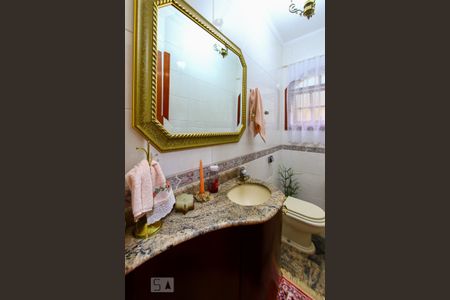 Casa à venda com 298m², 4 quartos e 5 vagasLavabo