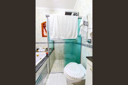 Casa à venda com 298m², 4 quartos e 5 vagasBanheiro da Suite 1