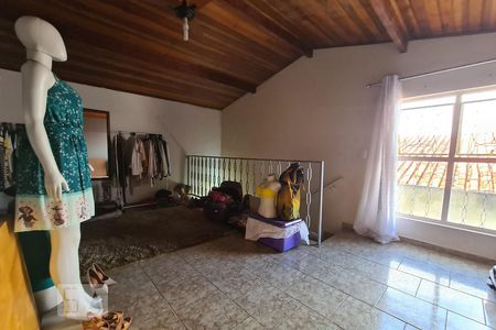 Casa para alugar com 147m², 4 quartos e 2 vagassuíte