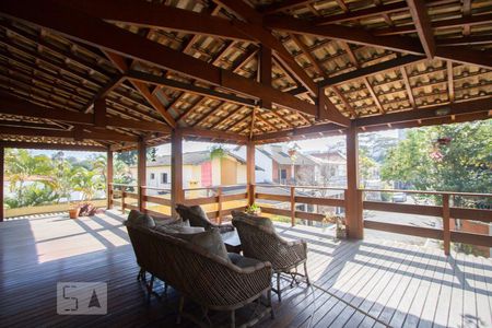 Casa à venda com 570m², 4 quartos e 4 vagasVaranda Suíte 1