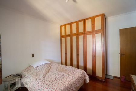 Casa à venda com 570m², 4 quartos e 4 vagasQuarto 2