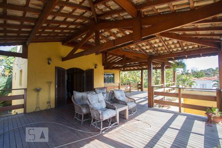 Casa à venda com 570m², 4 quartos e 4 vagasVaranda Suíte 1