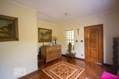 Casa à venda com 570m², 4 quartos e 4 vagasHall