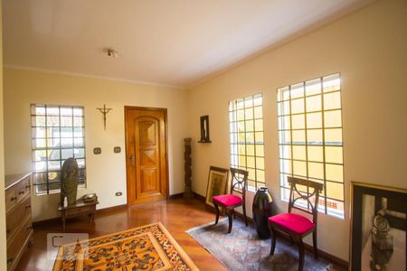 Casa à venda com 570m², 4 quartos e 4 vagasHall