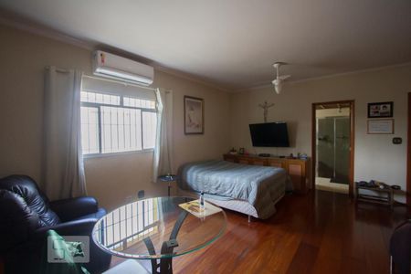 Casa à venda com 570m², 4 quartos e 4 vagasSuíte 1