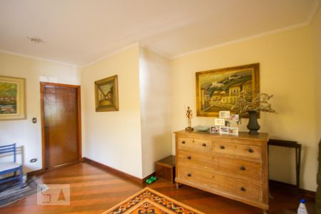 Casa à venda com 570m², 4 quartos e 4 vagasHall