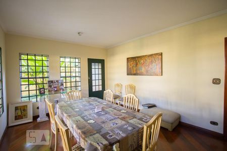 Casa à venda com 570m², 4 quartos e 4 vagasSala de Jantar