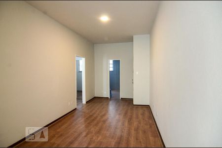Apartamento para alugar com 69m², 3 quartos e sem vagaSala