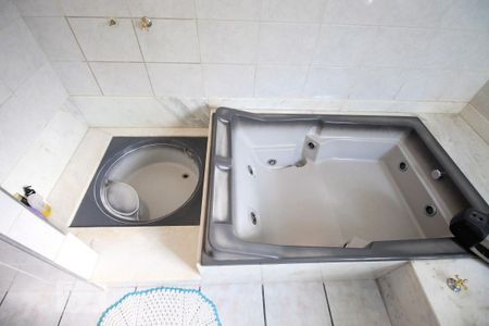 Casa à venda com 400m², 5 quartos e 3 vagasBanheiro da suite - 4