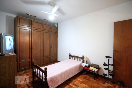 Casa à venda com 400m², 5 quartos e 3 vagasQuarto 4