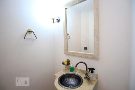 Casa à venda com 400m², 5 quartos e 3 vagasLavabo