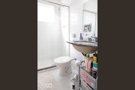 Casa de condomínio para alugar com 620m², 4 quartos e 4 vagas Casa de condomínio para alugar com 620m², 4 quartos e 4 vagasBanheiro social