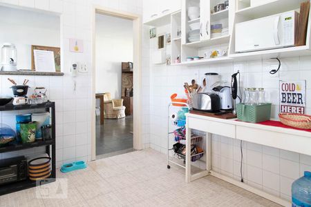 Casa de condomínio para alugar com 620m², 4 quartos e 4 vagas Casa de condomínio para alugar com 620m², 4 quartos e 4 vagasCozinha