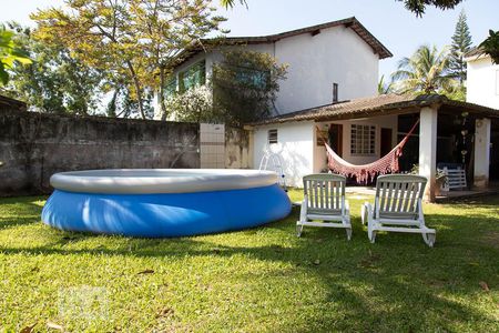 Casa de condomínio para alugar com 620m², 4 quartos e 4 vagas Casa de condomínio para alugar com 620m², 4 quartos e 4 vagasQuintal