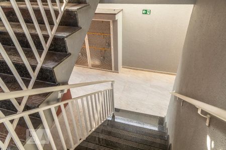Apartamento à venda com 39m², 1 quarto e sem vagaEscada