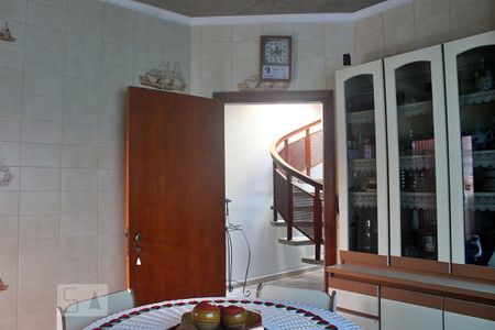 Casa à venda com 250m², 3 quartos e 3 vagasCozinha