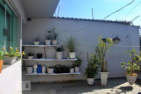 Casa à venda com 250m², 3 quartos e 3 vagasQuintal