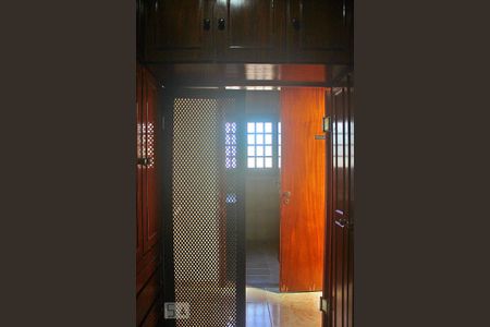 Casa à venda com 250m², 3 quartos e 3 vagasCloset