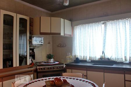 Casa à venda com 250m², 3 quartos e 3 vagasCozinha