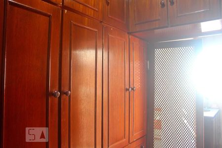 Casa à venda com 250m², 3 quartos e 3 vagasCloset