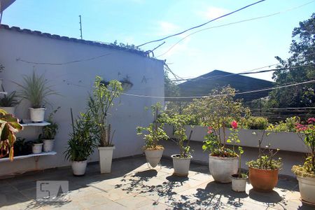 Casa à venda com 250m², 3 quartos e 3 vagasQuintal