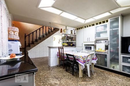 Apartamento à venda com 340m², 4 quartos e 4 vagas Apartamento à venda com 340m², 4 quartos e 4 vagasCozinha