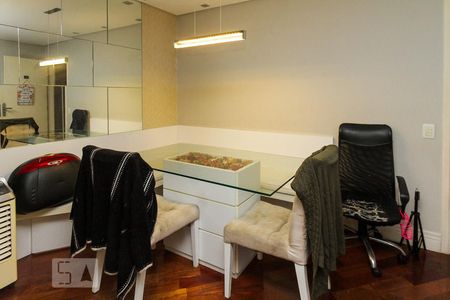 Sala de apartamento à venda com 2 quartos, 55m² em Sítio da Figueira, São Paulo