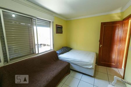 Quarto 2 de apartamento à venda com 2 quartos, 60m² em Medianeira, Porto Alegre