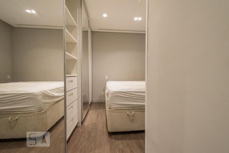 Apartamento à venda com 85m², 2 quartos e 2 vagas Apartamento à venda com 85m², 2 quartos e 2 vagasSuíte