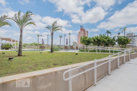 Apartamento à venda com 85m², 2 quartos e 2 vagas Apartamento à venda com 85m², 2 quartos e 2 vagasÁrea Comum - Piscina