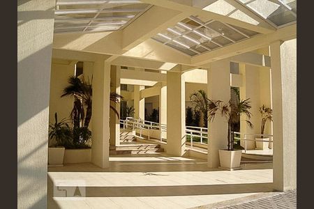 Apartamento à venda com 64m², 2 quartos e 1 vagaEntrada