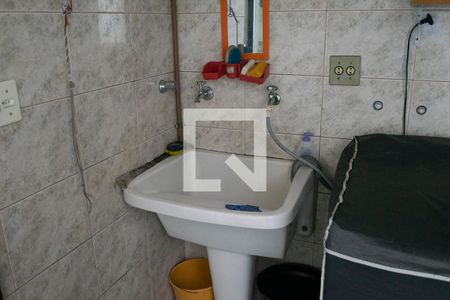 Casa à venda com 217m², 3 quartos e 1 vagaÁrea de Serviço