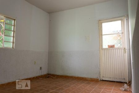 Casa à venda com 100m², 1 quarto e 1 vagaSala