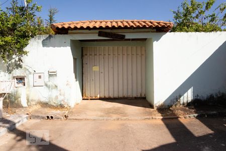 Casa à venda com 100m², 1 quarto e 1 vagaFachada