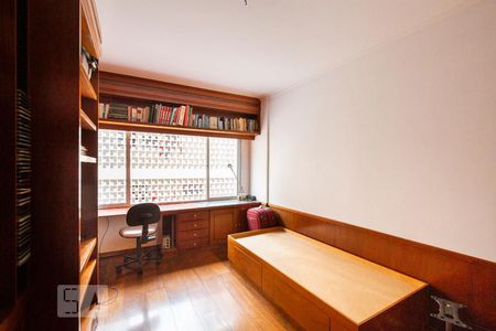 Apartamento à venda com 214m², 4 quartos e 1 vagaQuarto 2