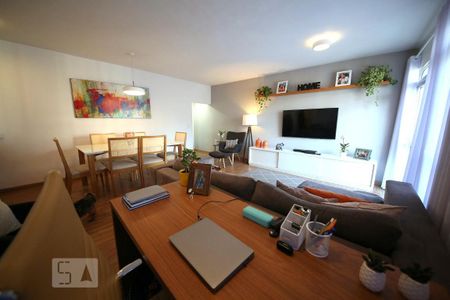 Sala  de apartamento à venda com 2 quartos, 77m² em Campo Belo, São Paulo