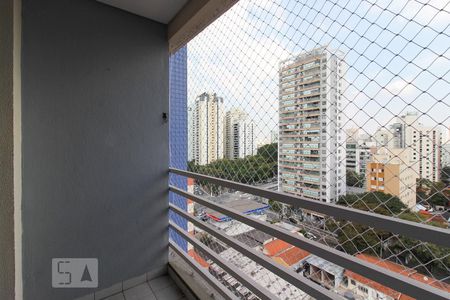 Vista da Sala e Suíte  de apartamento para alugar com 3 quartos, 90m² em Vila Olímpia, São Paulo
