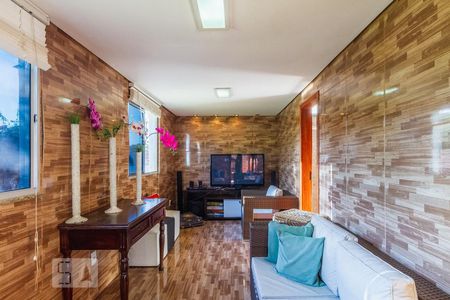 Casa à venda com 2000m², 5 quartos e 6 vagas Casa à venda com 2000m², 5 quartos e 6 vagasSala do Espaço Gourmet