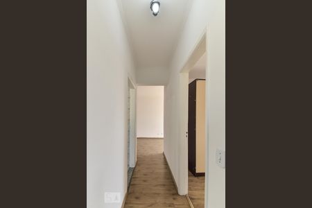 Apartamento à venda com 77m², 2 quartos e 2 vagasCorredor