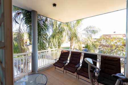 Casa para alugar com 620m², 4 quartos e 4 vagasÁrea Externa Sala