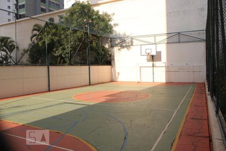 Apartamento para alugar com 70m², 2 quartos e 1 vagaÁrea comum - Quadra