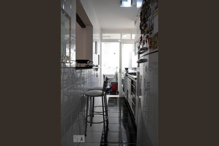 Apartamento para alugar com 70m², 2 quartos e 1 vagaCozinha