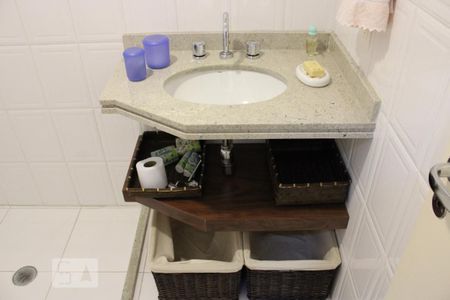 Apartamento para alugar com 70m², 2 quartos e 1 vagaLavabo - Pia