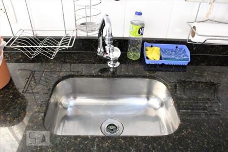 Apartamento para alugar com 70m², 2 quartos e 1 vagaCozinha - Pia