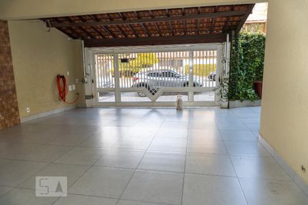 Casa à venda com 290m², 3 quartos e 3 vagas Casa à venda com 290m², 3 quartos e 3 vagasGaragem