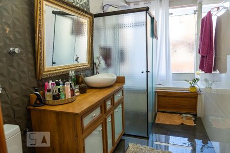 Casa à venda com 290m², 3 quartos e 3 vagas Casa à venda com 290m², 3 quartos e 3 vagasBanheiro Suíte