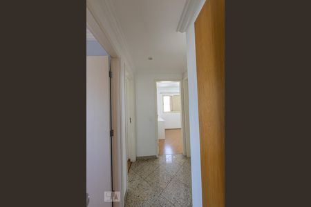 Corredor de apartamento à venda com 3 quartos, 92m² em Vila Gomes Cardim, São Paulo