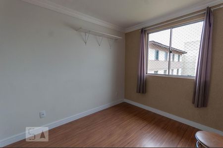 Quarto 2 de apartamento para alugar com 2 quartos, 47m² em Santo Antônio, São José dos Pinhais