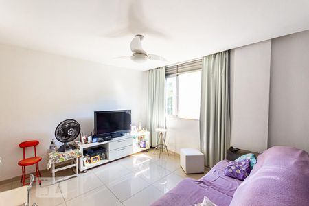 Sala de apartamento para alugar com 2 quartos, 57m² em Santa Rosa, Niterói